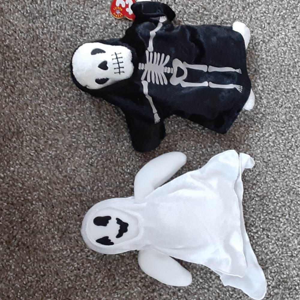 Ty Ghost Beanie Babies sheets and creeper